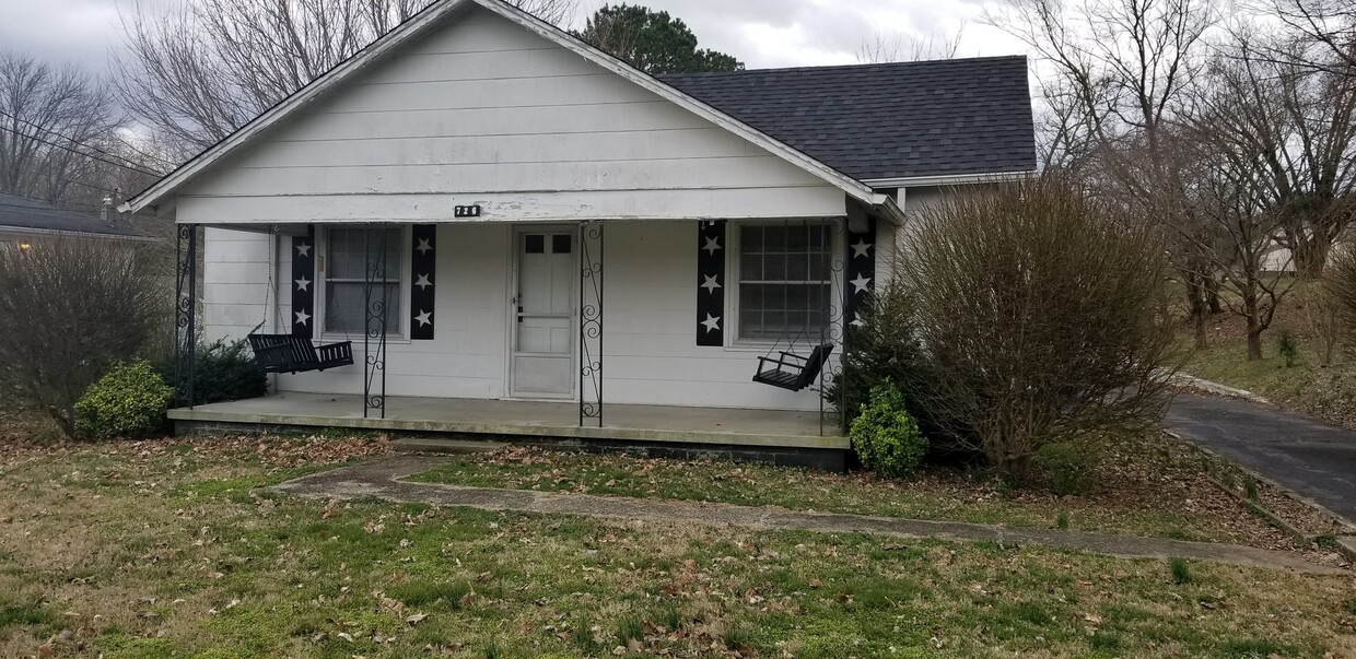 Primary Photo - 2 Bedroom 2 Bath 2 Car Garage