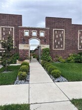 Building Photo - 12 W Primrose Ave