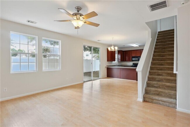 Foto del edificio - 276 Hiawassee Dr