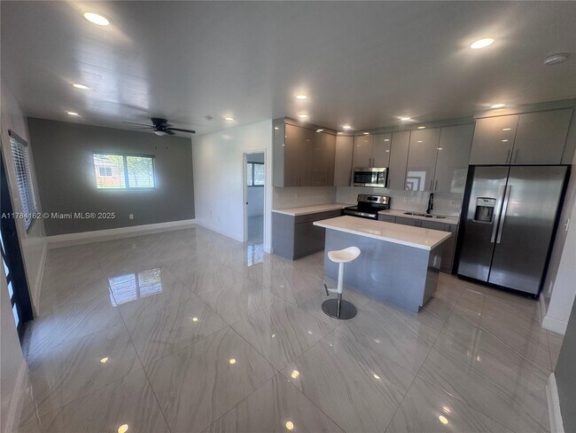 Foto del edificio - 2048 NW 99th Terrace