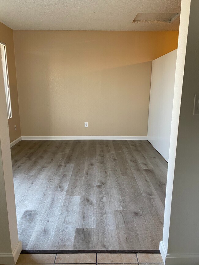 The Sunset Apartments Apartments in Bakersfield, CA