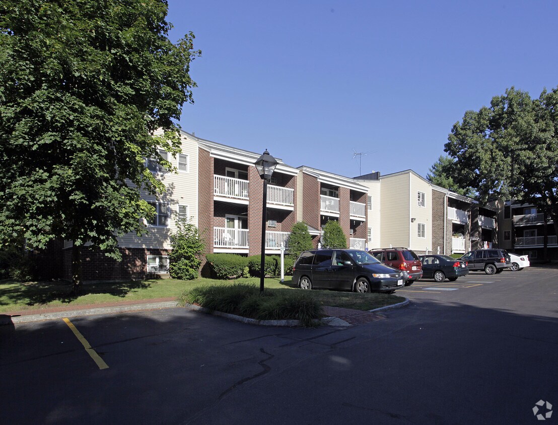 Westminster Village Arms Apartments in Lowell, MA