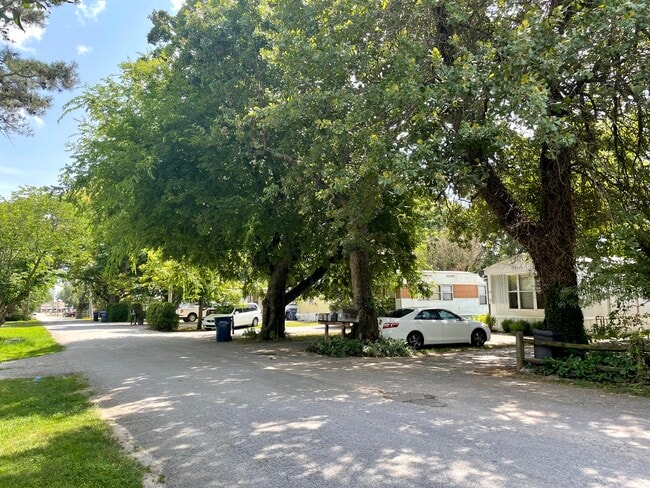 Foto del edificio - W-7 MHP #18