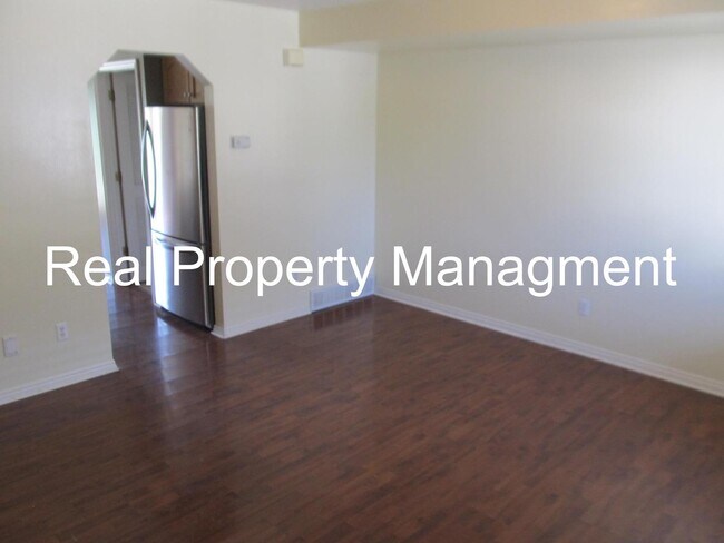 Foto del edificio - A Great 2 Bed, 1.5 Bath Town Home in Logan...