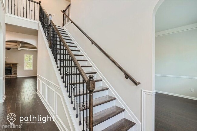 Building Photo - 5 br, 4 bath House - 68 Shenandoah Drive UNIT