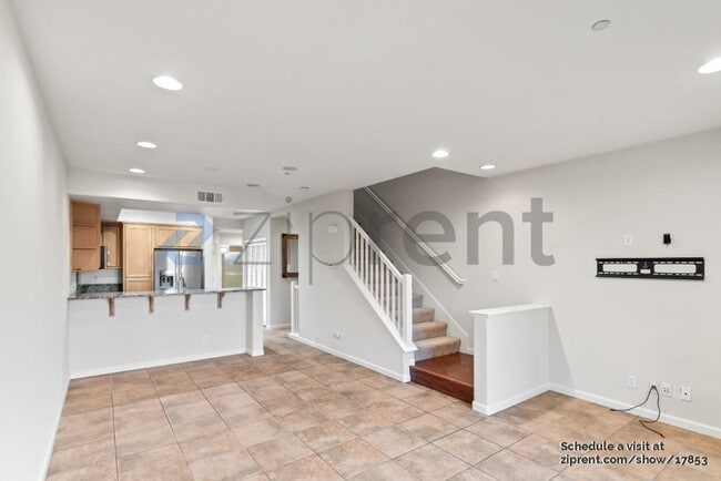 Building Photo - 2112 Sheffield Dr