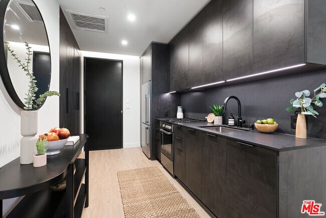 Foto del edificio - 3667 Keystone Av