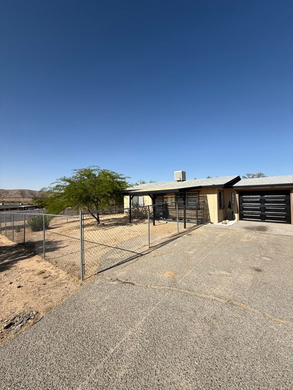 Building Photo - 61452 Desert Air Rd