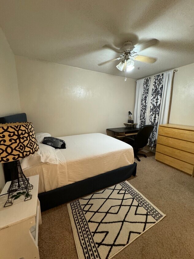 4000 SW 23rd St Unit Apt 1307, Gainesville, FL 32608 Condo for Rent