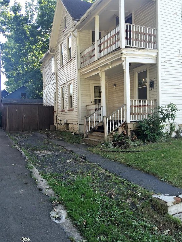 Primary Photo - 1112 Delaware St