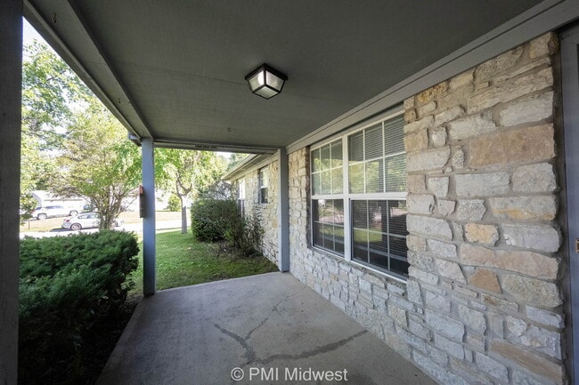 Building Photo - 3281 Cherry Lake Ln