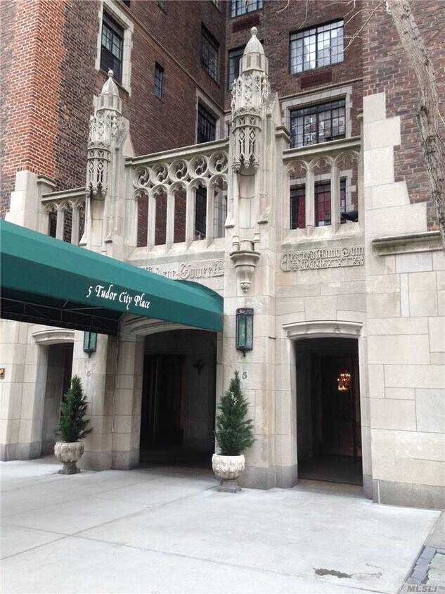 Primary Photo - 5 Tudor City Pl