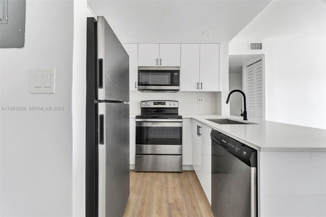 Foto del edificio - 620 SW 10th St