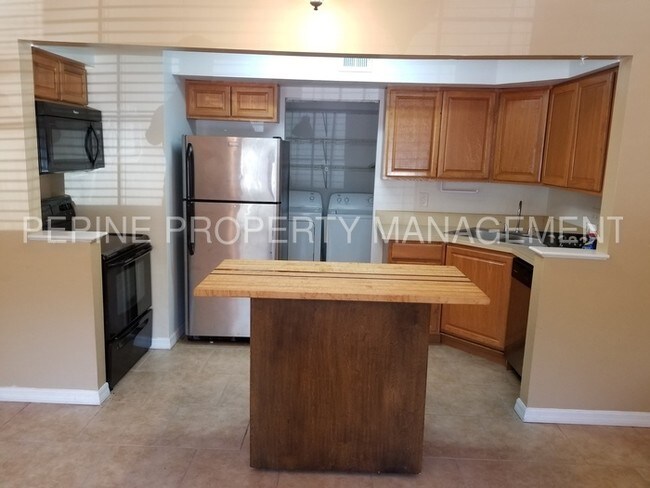 Foto del edificio - University Commons Room for rent in 4/2!