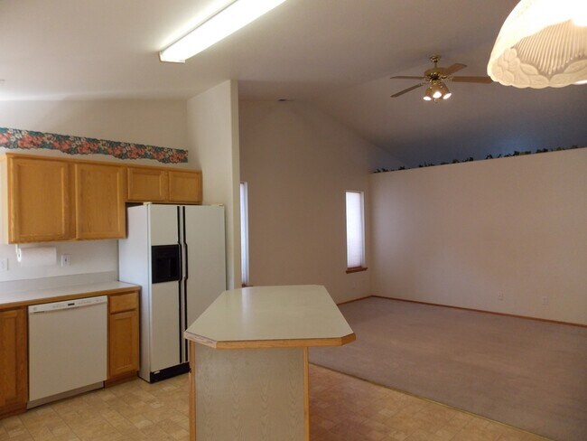 Foto del edificio - 8813 W Bonnie Ave