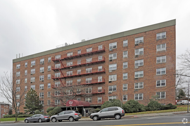 Building Photo - Country Neck Estates