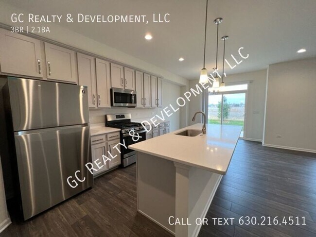 Building Photo - ***GRAMERCY SQUARE SUBDIVISION / 3 BDRM / ...