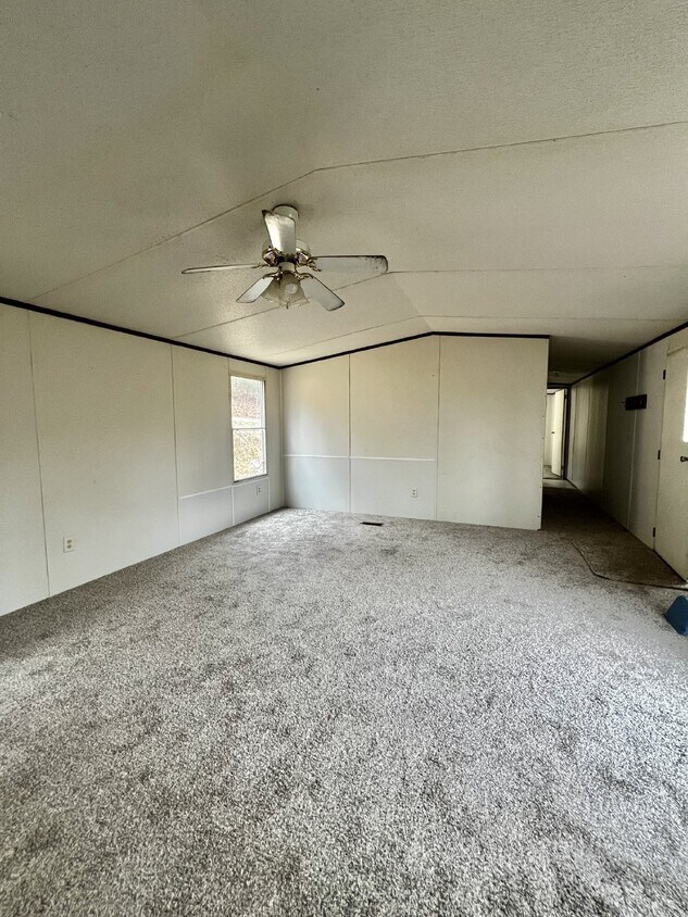 Primary Photo - "Charming 3 Bed, 2 Bath Mobile Home in Pal...