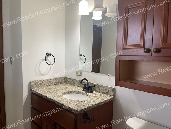 Building Photo - Remodeled 3 bedroom blocks from Munster Mi...