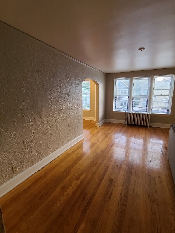 Foto del edificio - 2937 N Bartlett Ave
