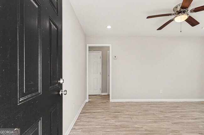 Foto del edificio - 2117 Blayton Ln SE