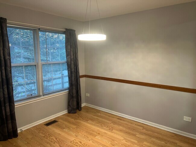 Foto del edificio - 1147 N Red Oak Cir