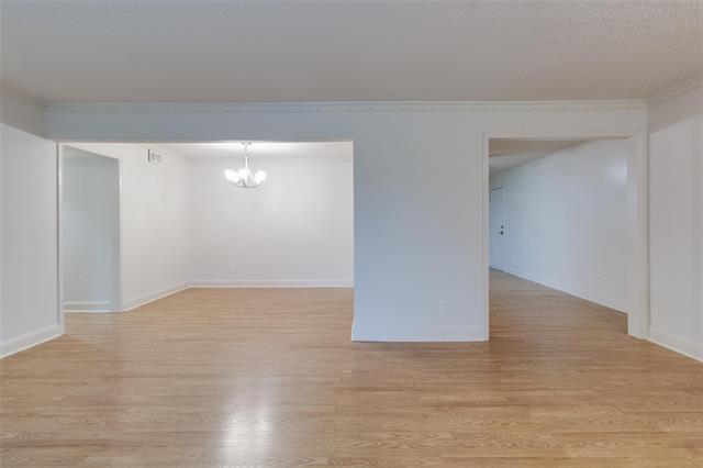 Foto del edificio - 4705 Skillman St