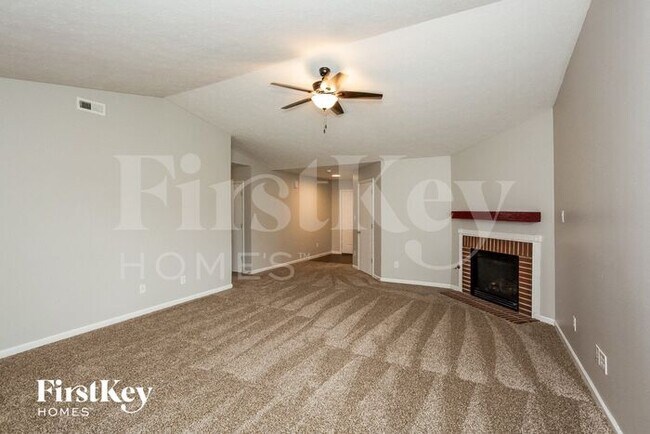 Foto del edificio - 14904 Dry Creek Rd