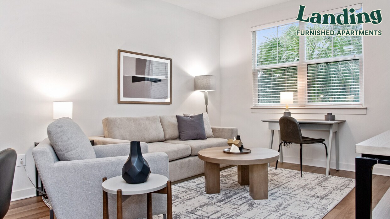 Foto principal - 102 Manatee Ave W