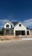 Building Photo - 204 N Rick Way