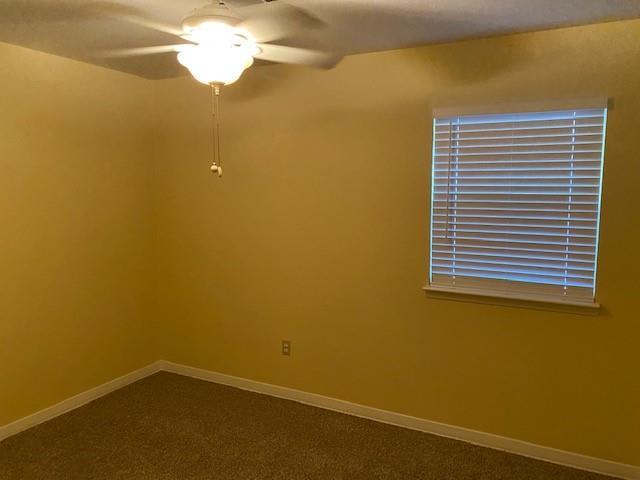 Foto del edificio - 5810 Nina Lee Ln
