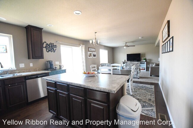Building Photo - 4 br, 2.5 bath House - 10817 Nolin Drive