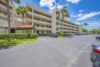 Building Photo - 3154 Via Poinciana