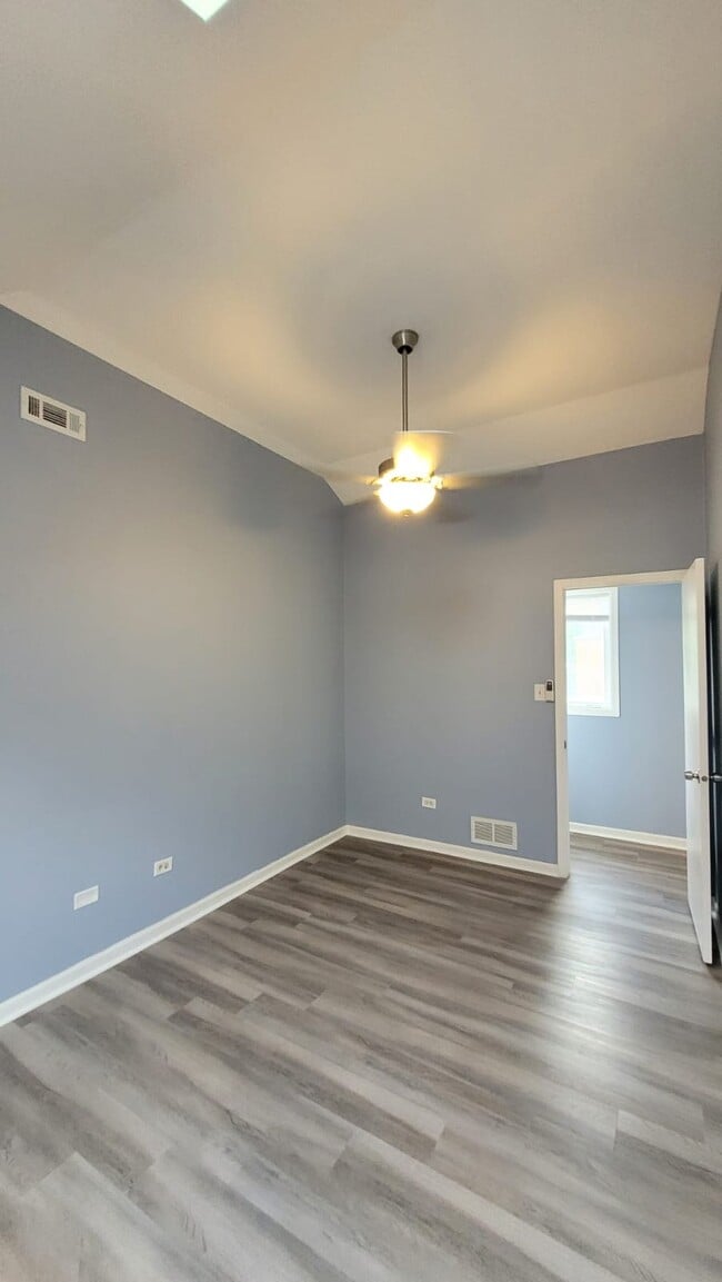 Third Bedroom - 2719 W Polk St