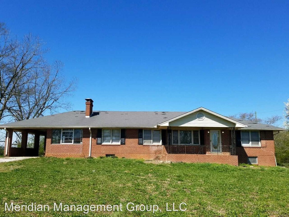 Foto principal - 2892 Harbins Rd SE