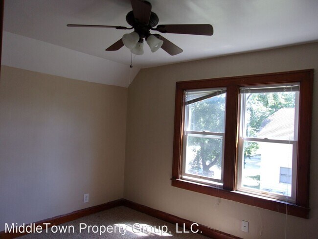 Building Photo - 4 br, 1 bath House - 409 N Calvert St