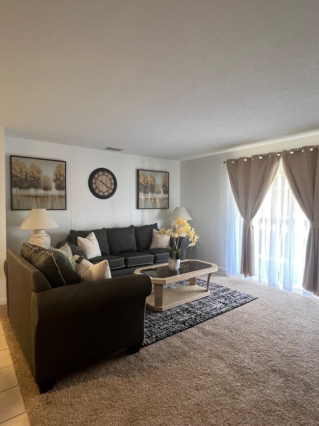 Foto del edificio - 294 Berkshire Ln