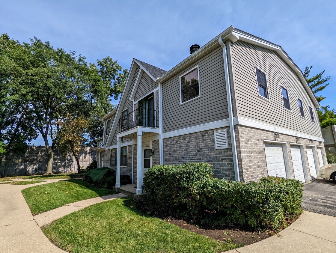 Primary Photo - 2133 N Ginger Creek Dr
