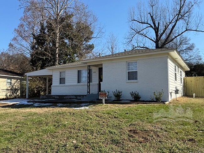 Building Photo - 2313 Nunnelee Ave