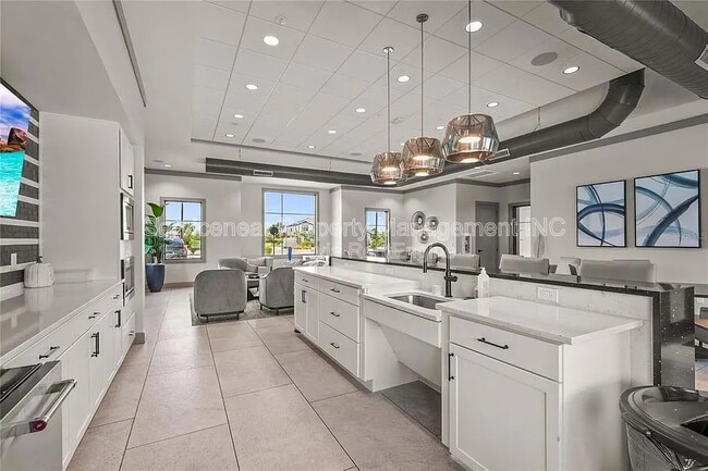 Building Photo - 6140 Baywood Ct