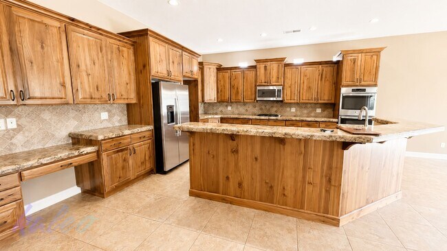 Building Photo - 3278 S Retreat Dr