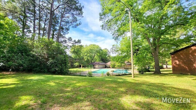 Foto del edificio - 5805 Nottoway Ct