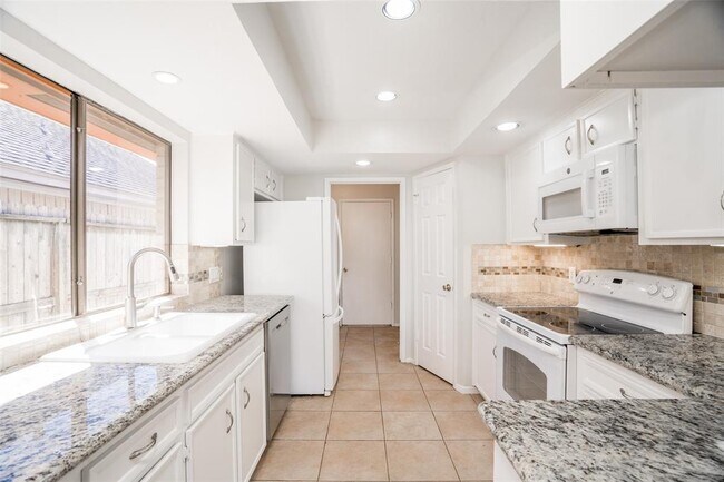 Building Photo - 3027 Winchester Way