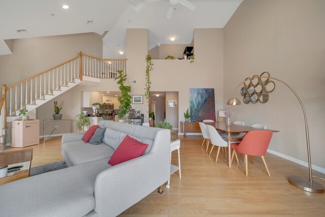 Building Photo - 46 Legend Hills Dr