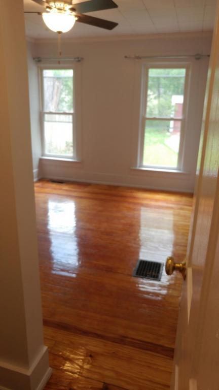 Foto del edificio - 408 N Main St