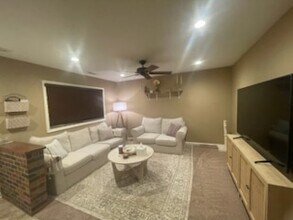 Building Photo - 2806 Ridge Ct