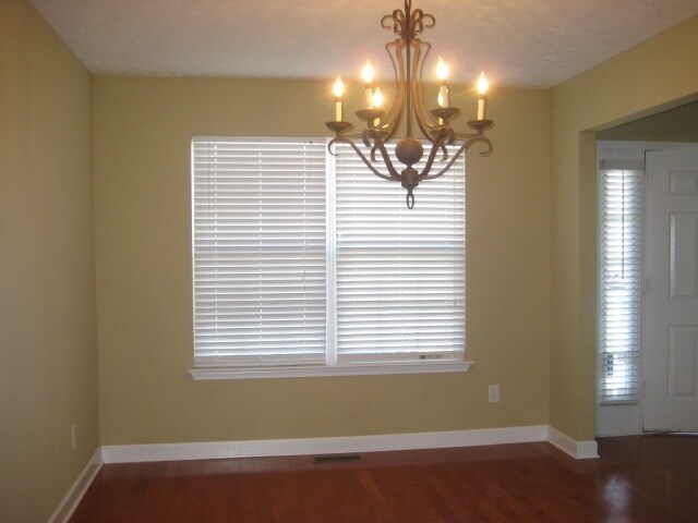 Building Photo - 3505 Bent Wood Ct