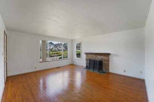 Building Photo - 3 bedroom in Seattle WA 98144