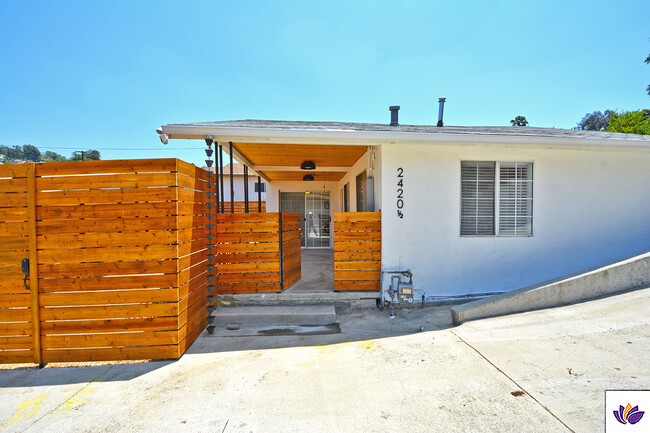 Building Photo - 2420 W Avenue 32
