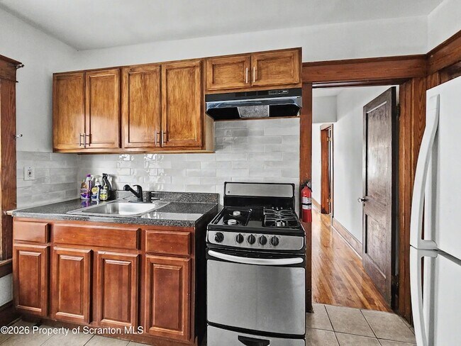 Foto del edificio - 852 N Rebecca Ave